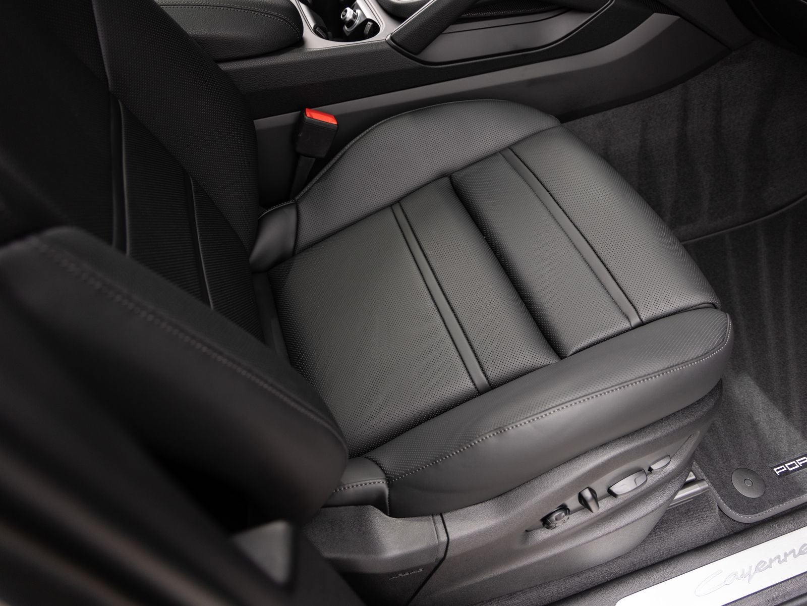 2026 Porsche Cayenne Coupe