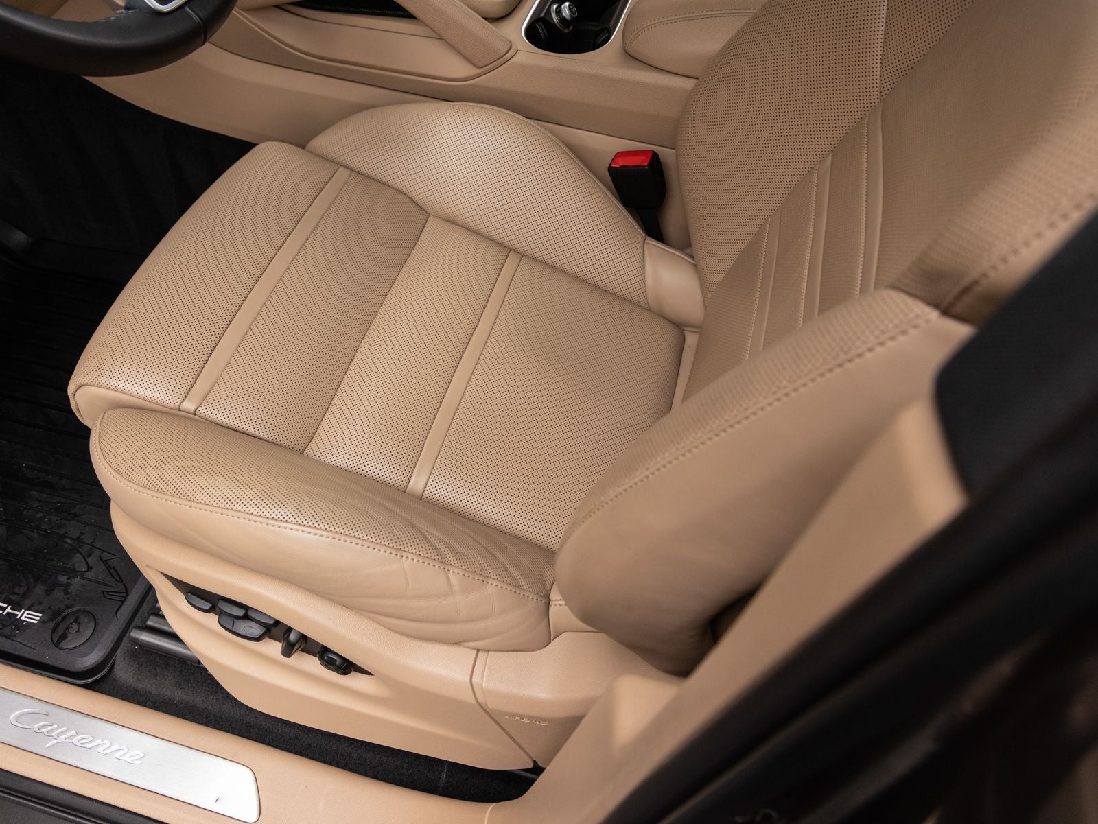 2022 Porsche Cayenne Coupe