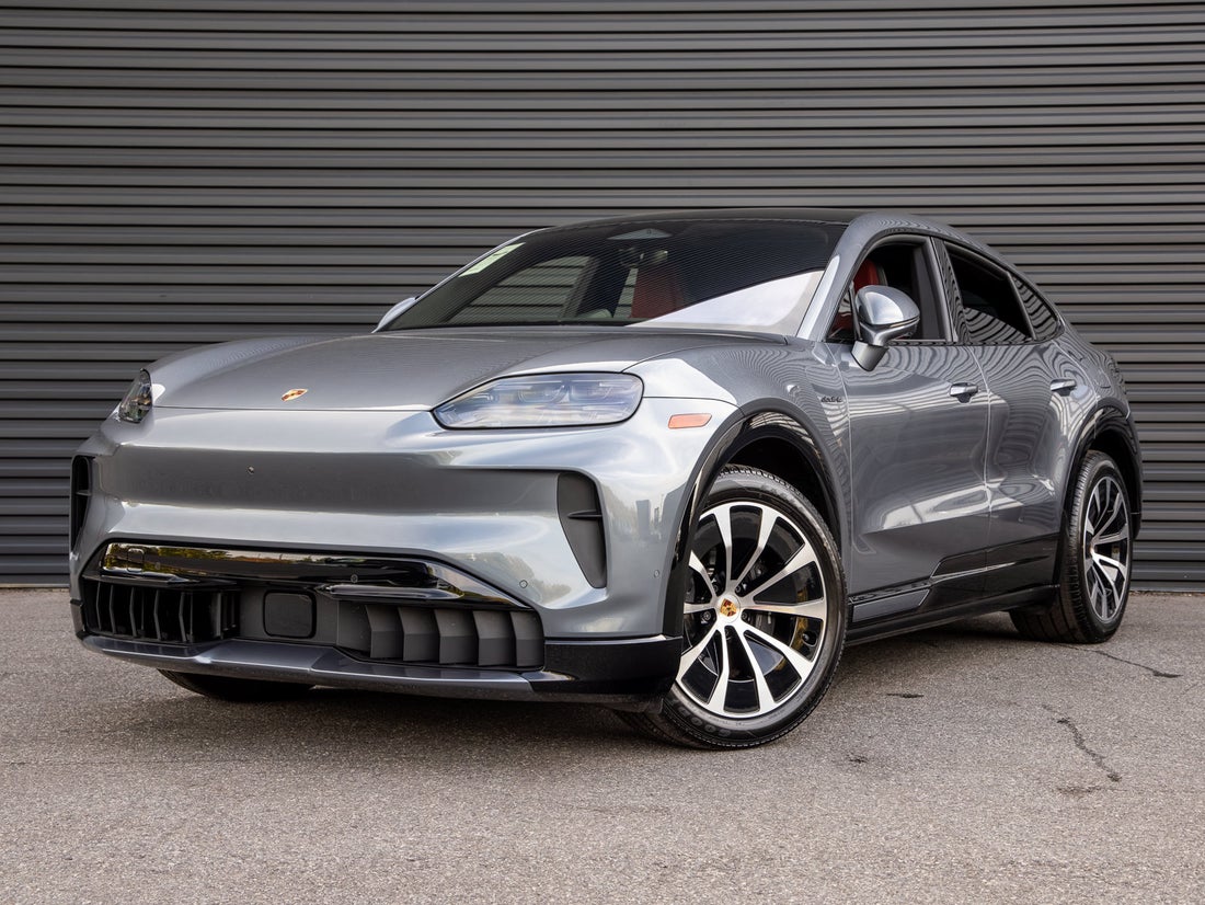 2026 Porsche Cayenne Coupe Electric — photo 1 of 28