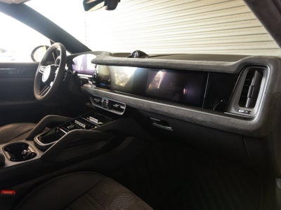 2024 Porsche Cayenne Turbo GT