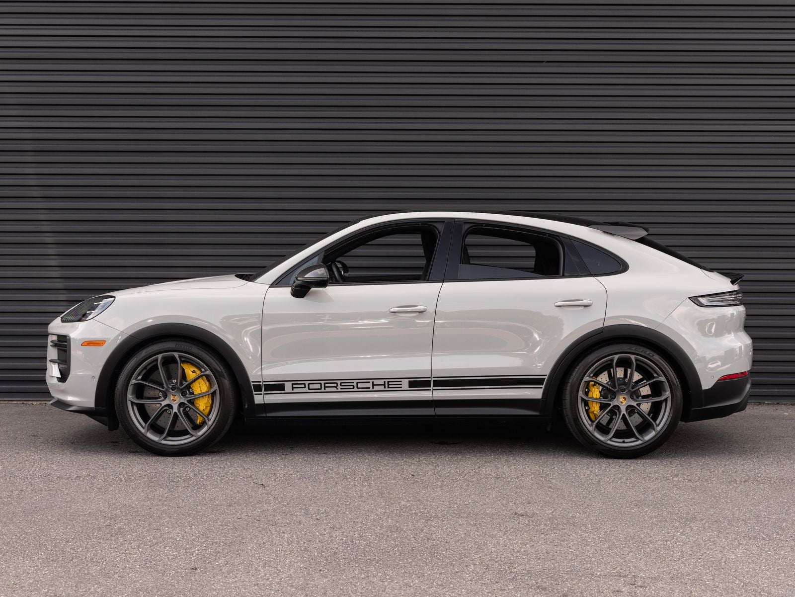 2024 Porsche Cayenne Turbo GT