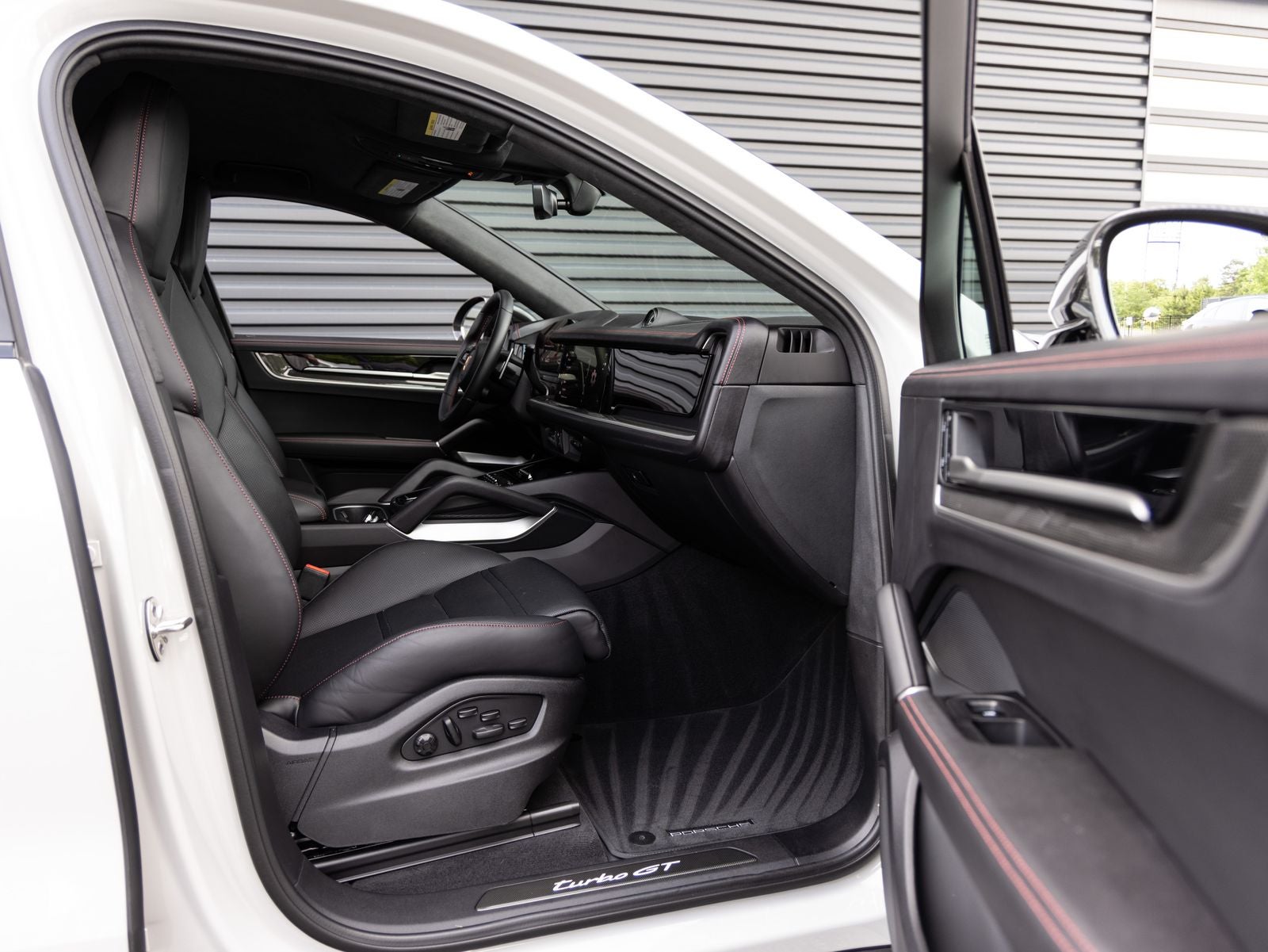 2024 Porsche Cayenne Turbo GT