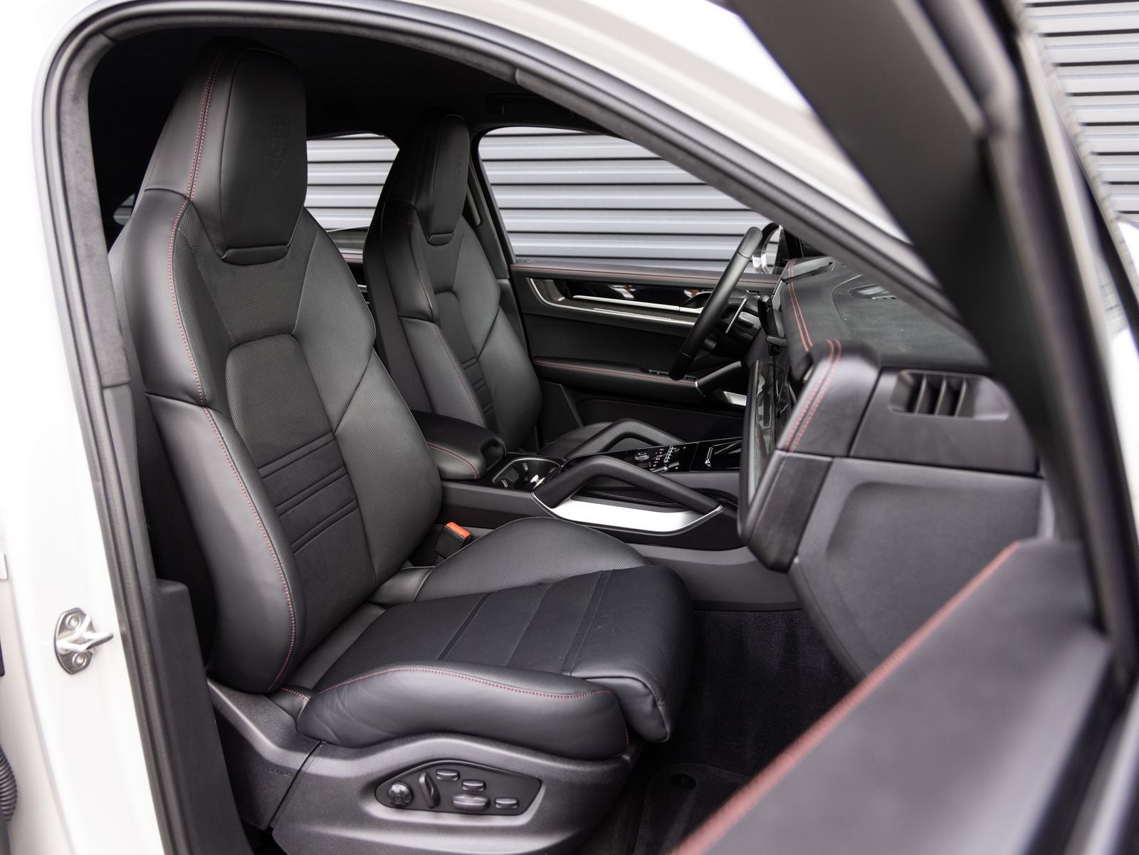 2024 Porsche Cayenne Turbo GT