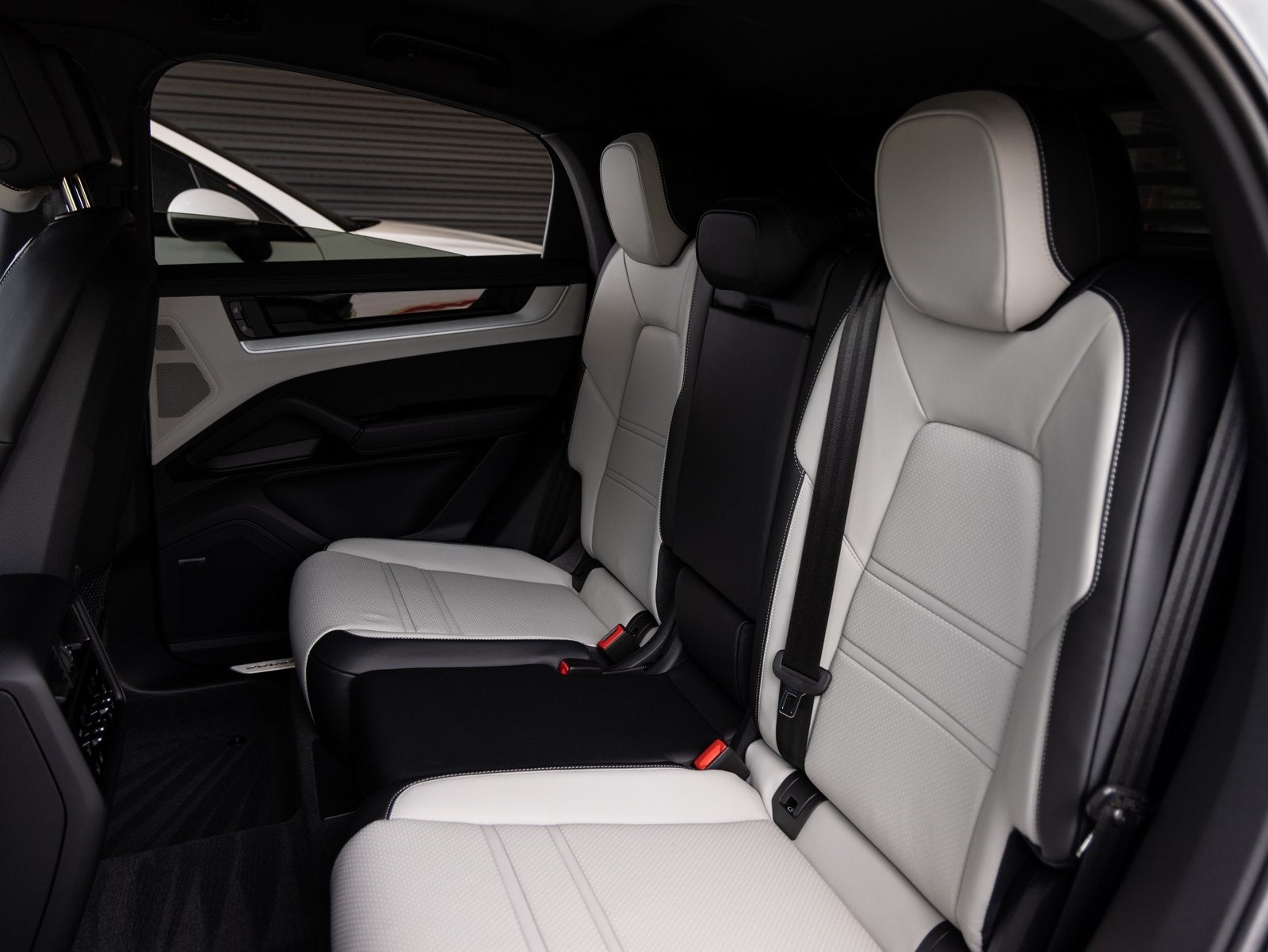 2026 Porsche Cayenne Cayenne S Coupe