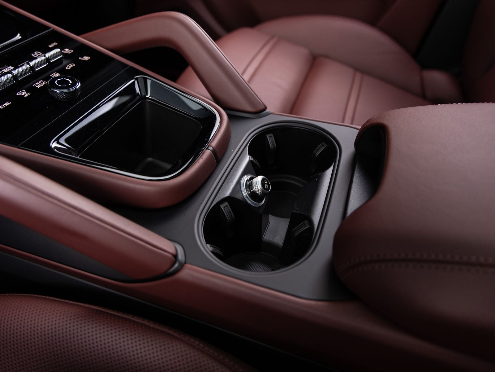2025 Porsche Cayenne S Coupe