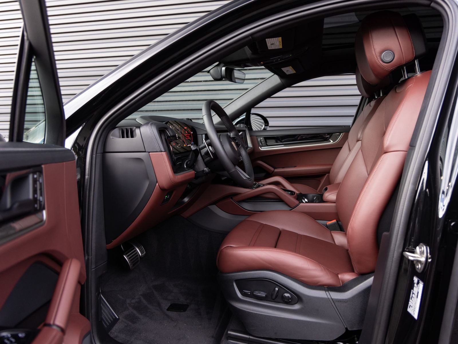 2025 Porsche Cayenne S Coupe