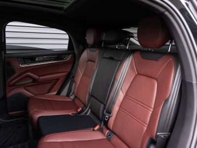 2025 Porsche Cayenne S Coupe
