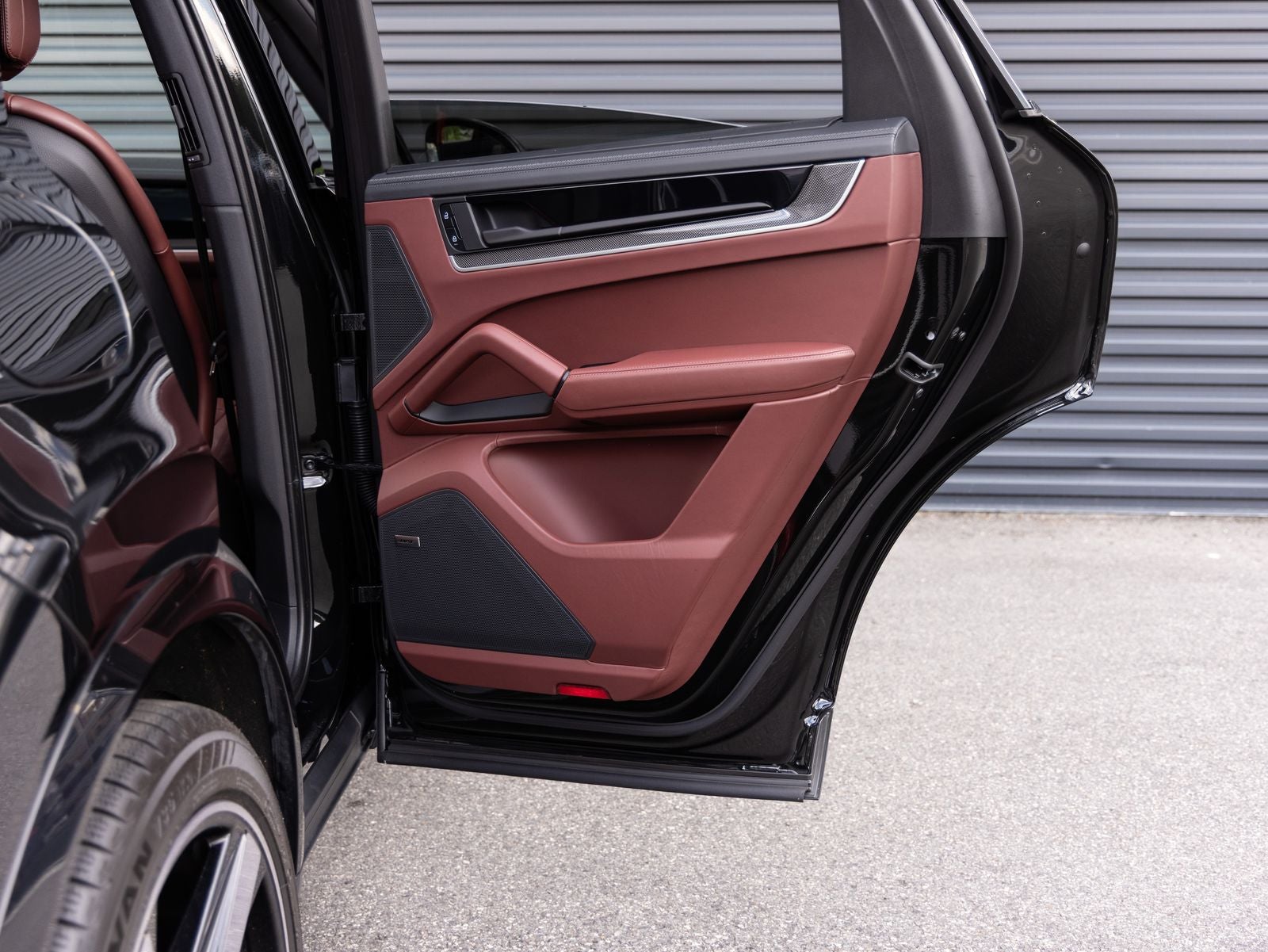 2025 Porsche Cayenne S Coupe