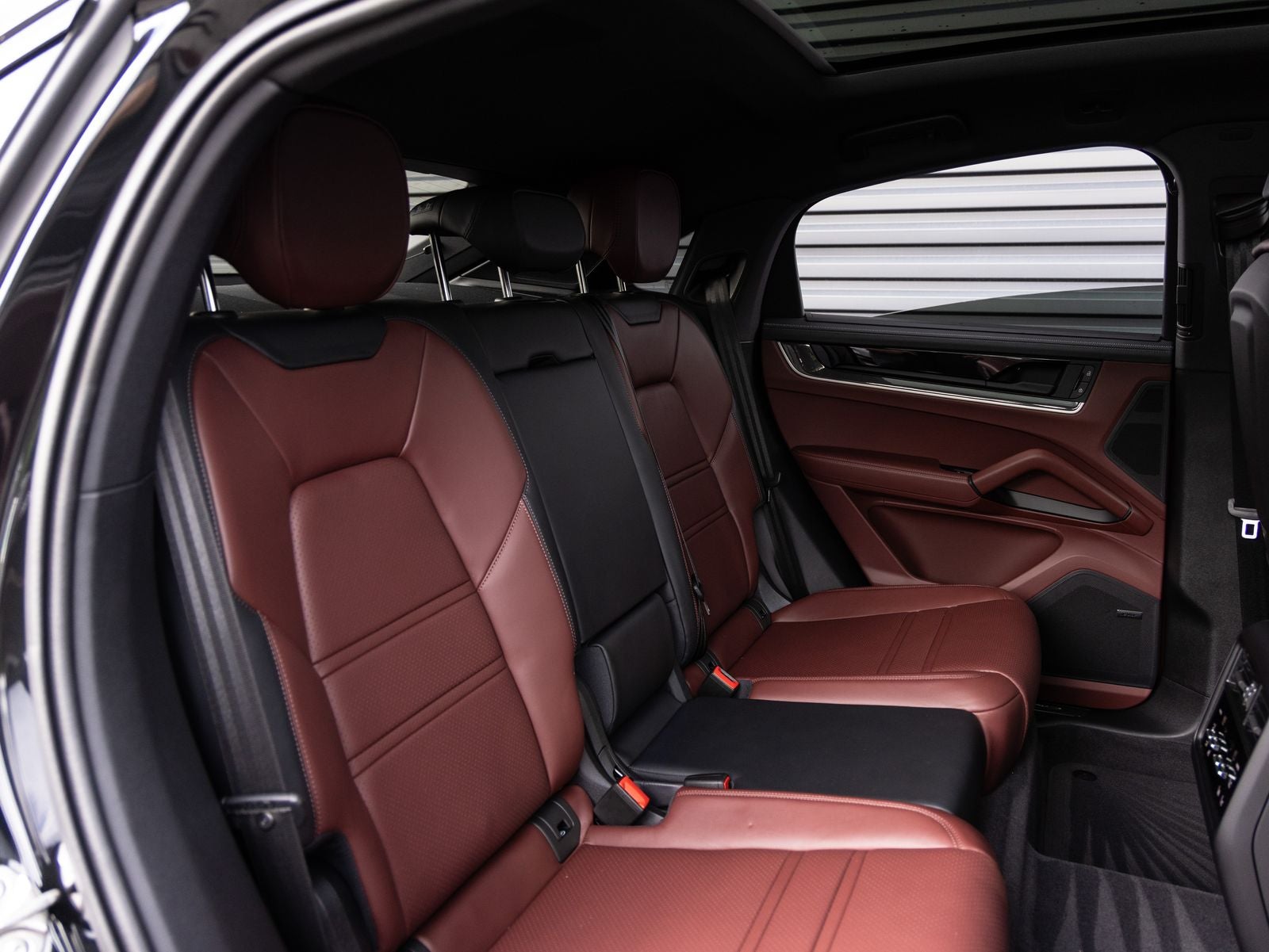 2025 Porsche Cayenne S Coupe