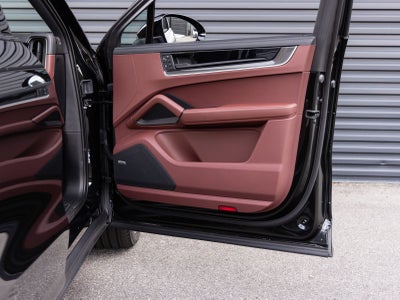 2025 Porsche Cayenne S Coupe