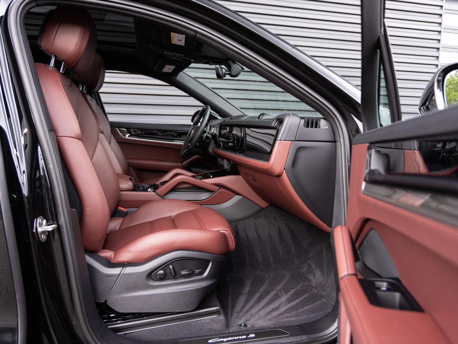 2025 Porsche Cayenne S Coupe