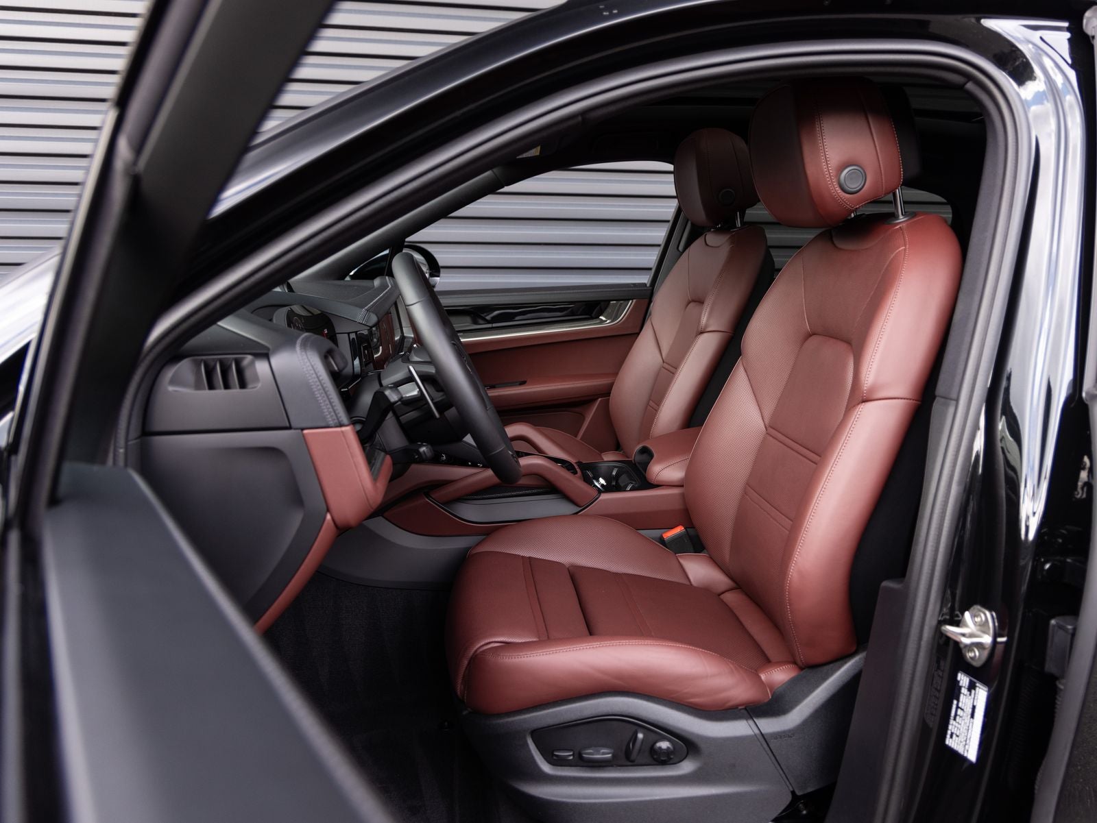 2025 Porsche Cayenne S Coupe