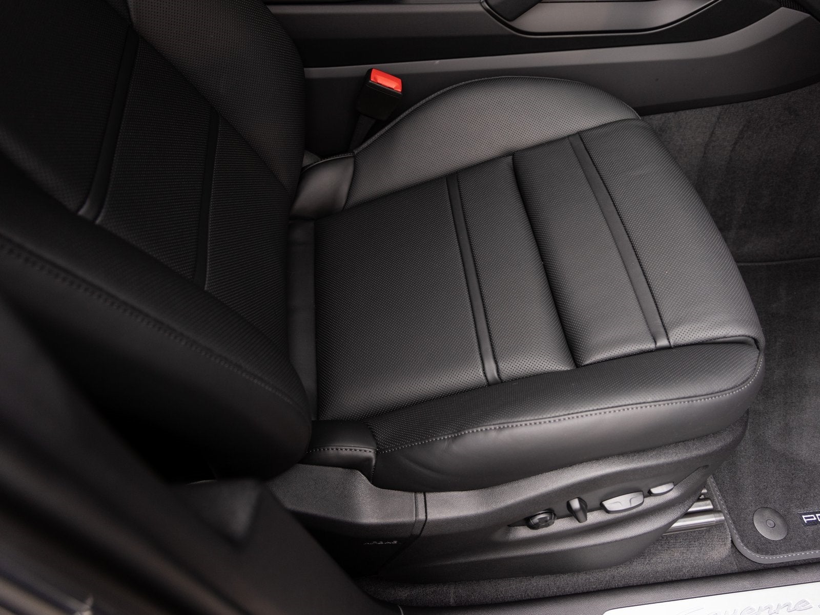 2026 Porsche Cayenne Cayenne S Coupe