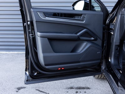 2026 Porsche Cayenne Cayenne Turbo E-Hybrid Coupe