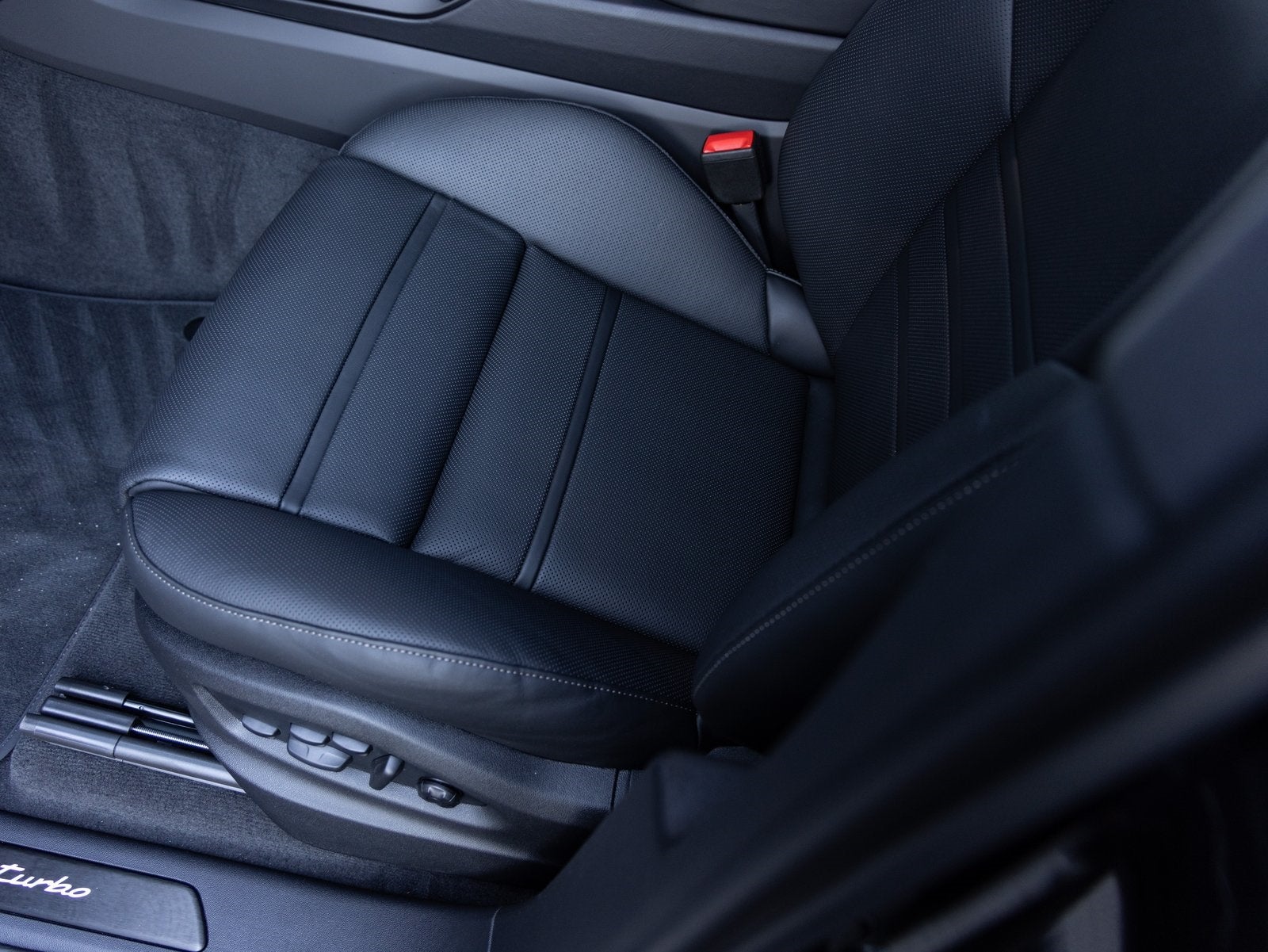 2026 Porsche Cayenne Cayenne Turbo E-Hybrid Coupe