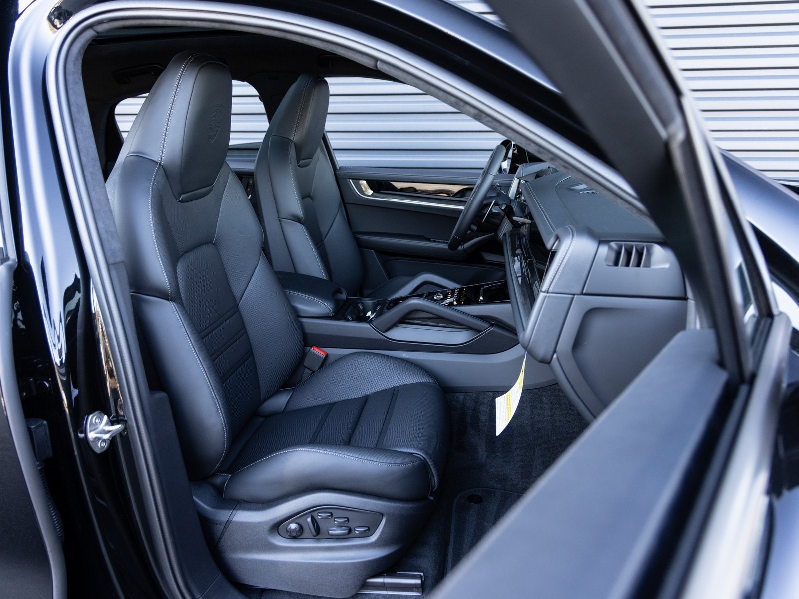 2026 Porsche Cayenne Cayenne Turbo E-Hybrid Coupe