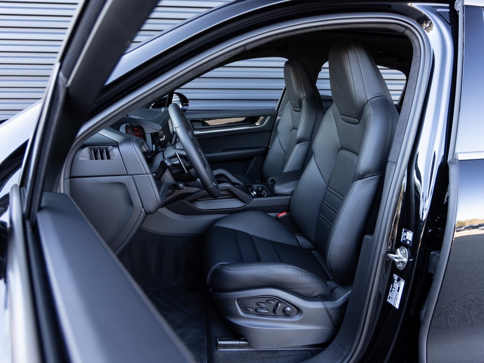 2026 Porsche Cayenne Cayenne Turbo E-Hybrid Coupe