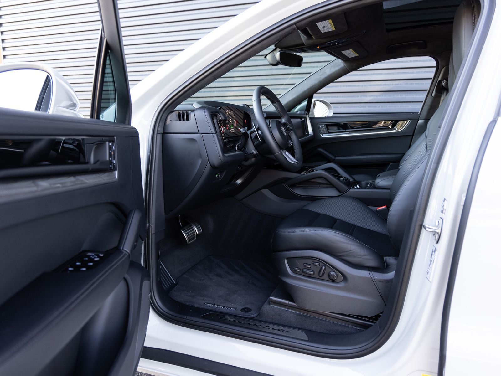 2026 Porsche Cayenne Turbo E-Hybrid Coupe