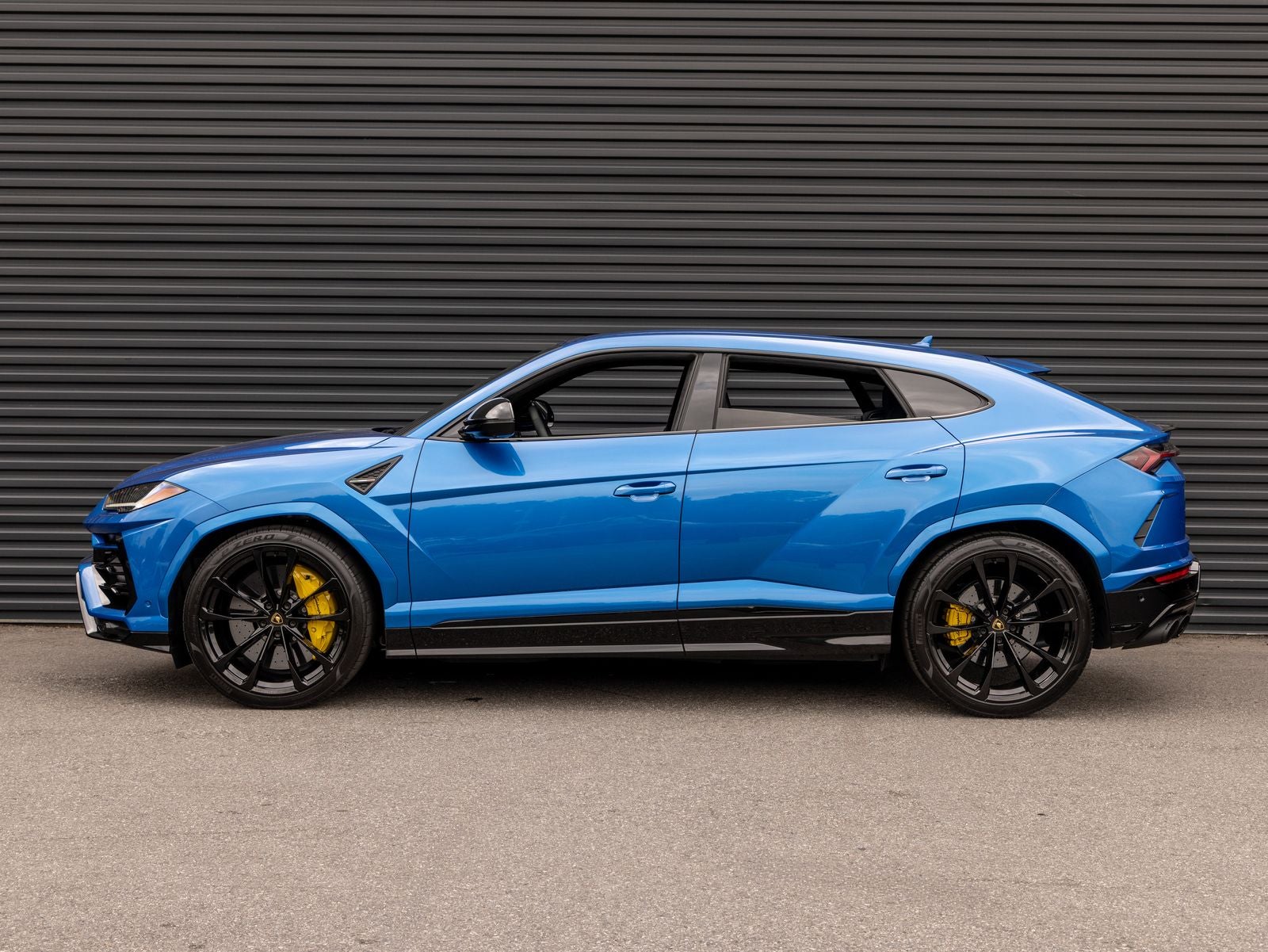 2022 Lamborghini Urus AWD