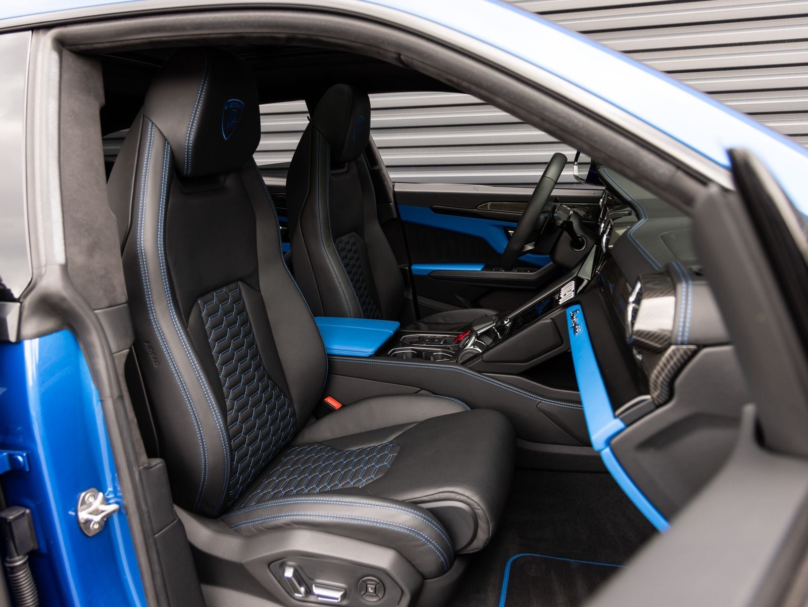 2022 Lamborghini Urus AWD