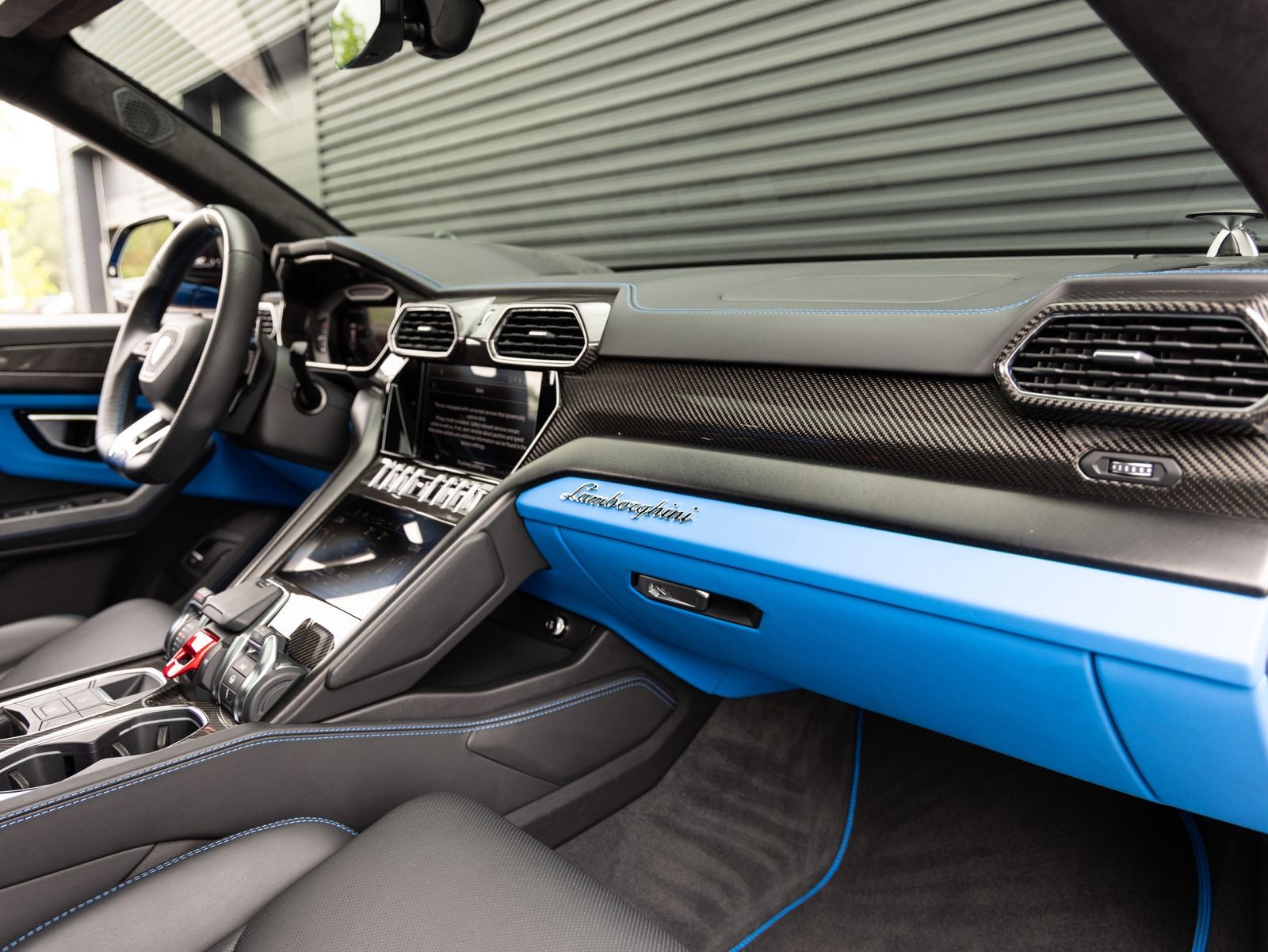 2022 Lamborghini Urus AWD