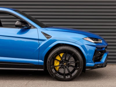 2022 Lamborghini Urus AWD