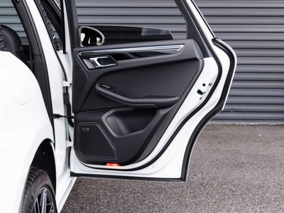 2026 Porsche Macan Macan S