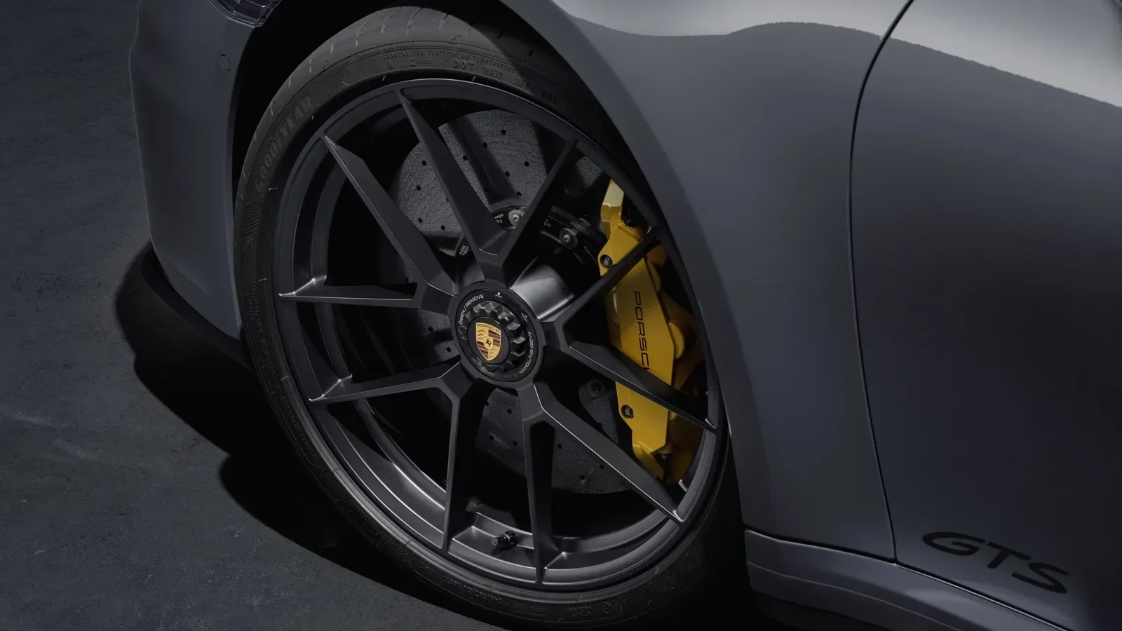 Porsche Little Rock 2025 911 Carrera GTS Hybrid wheels